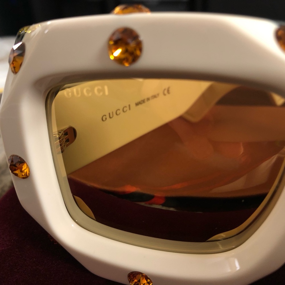 Gucci Hollywood Forever Sunnies - Picture 2 of 9